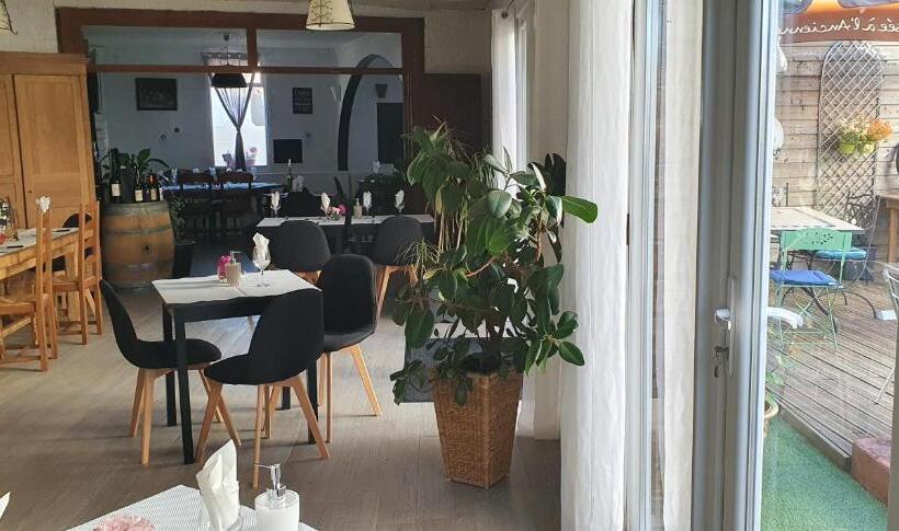 בית מלון כפרי Hôtel Restaurant Du Commerce