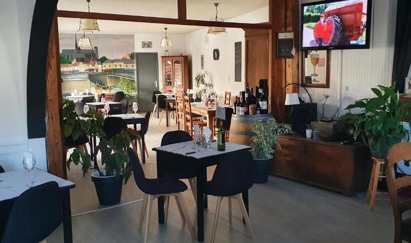 בית מלון כפרי Hôtel Restaurant Du Commerce