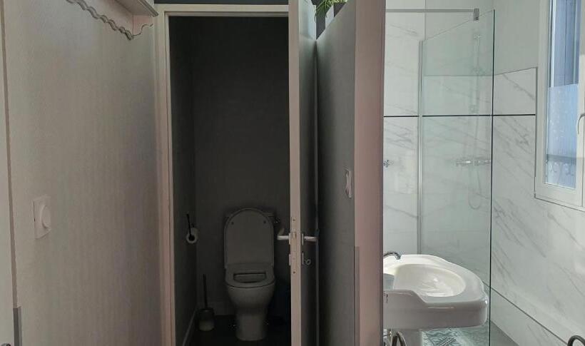 בית מלון כפרי Hôtel Restaurant Du Commerce