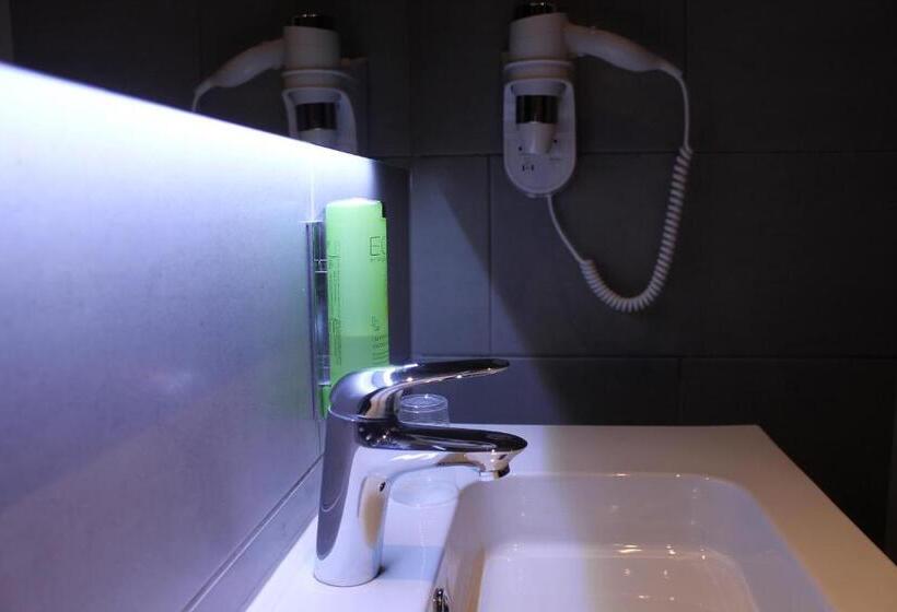 ホテル L'eau Vive