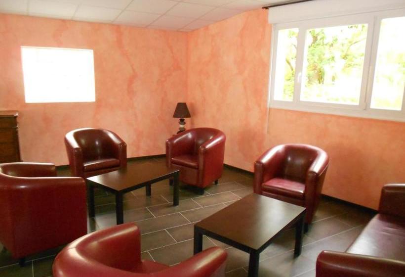 Отель Les Sapins