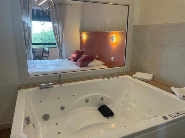 ホテル L'estirado Des Adrets