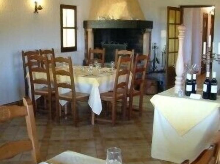 בית מלון כפרי L'estirado Des Adrets