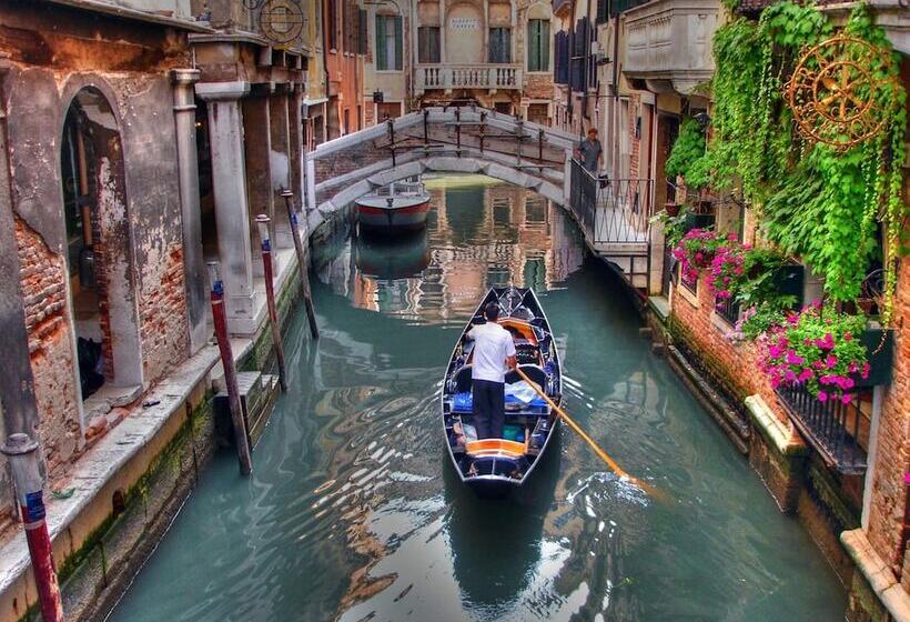 فندق Locanda Zabotto