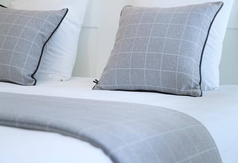 Logis Hotel & Restaurant De La Basilique