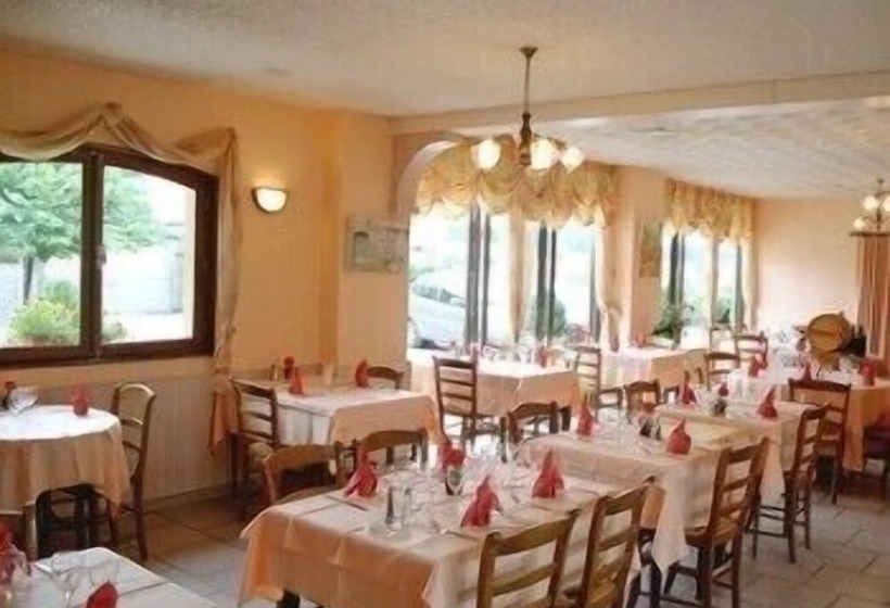 בית מלון כפרי Logis Hôtel Les 3b