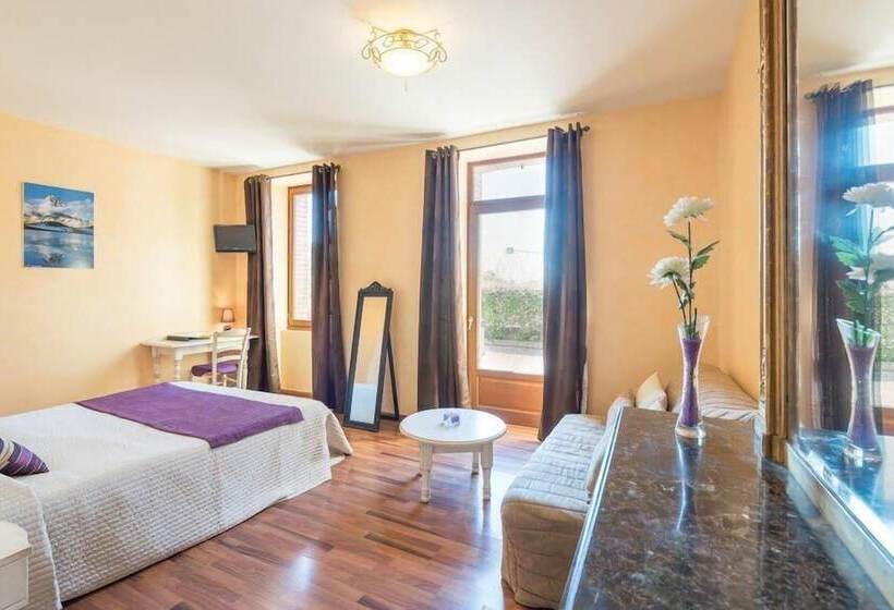 בית מלון כפרי Logis Hôtel Les 3b