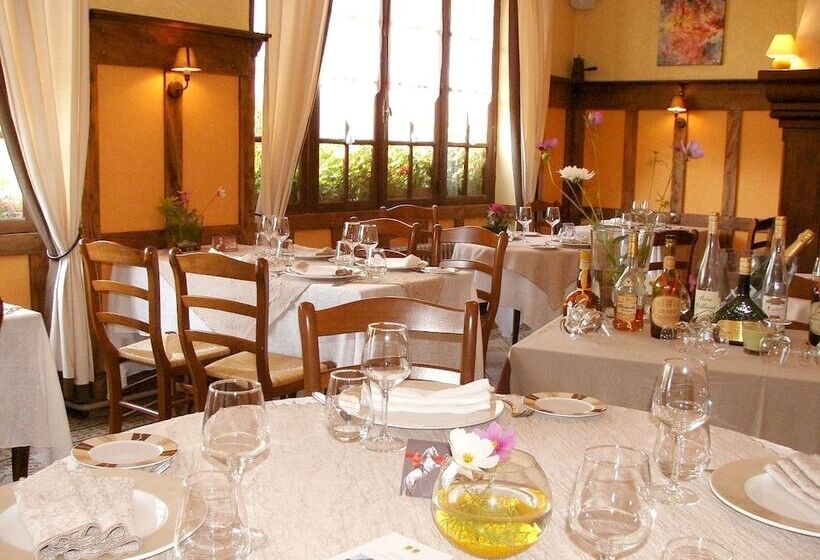 Отель Logis Hôtel & Restaurant Le Montligeon