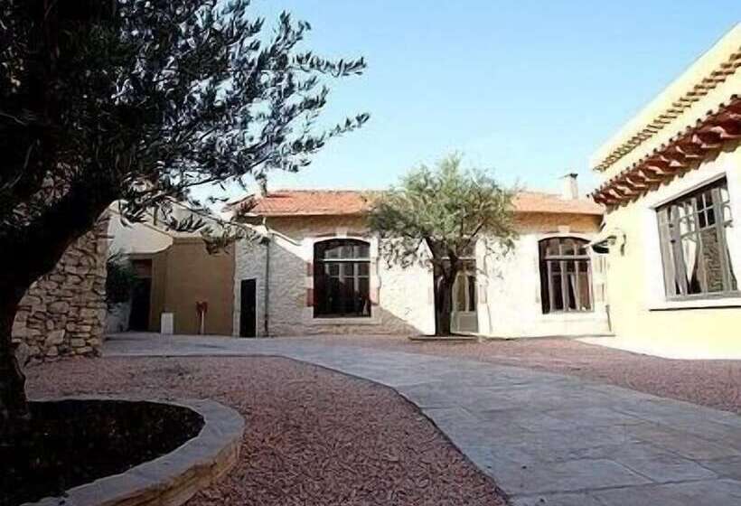 Logis Hotel Le Clos Des Oliviers