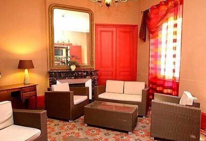 Logis Hotel Le Clos Des Oliviers