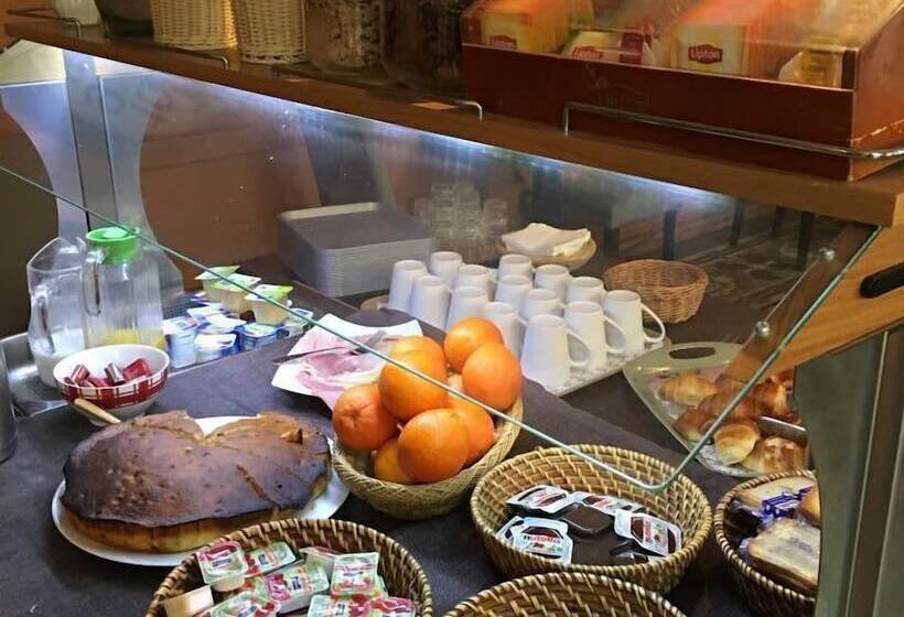 Logis Hotel Le Clos Des Oliviers