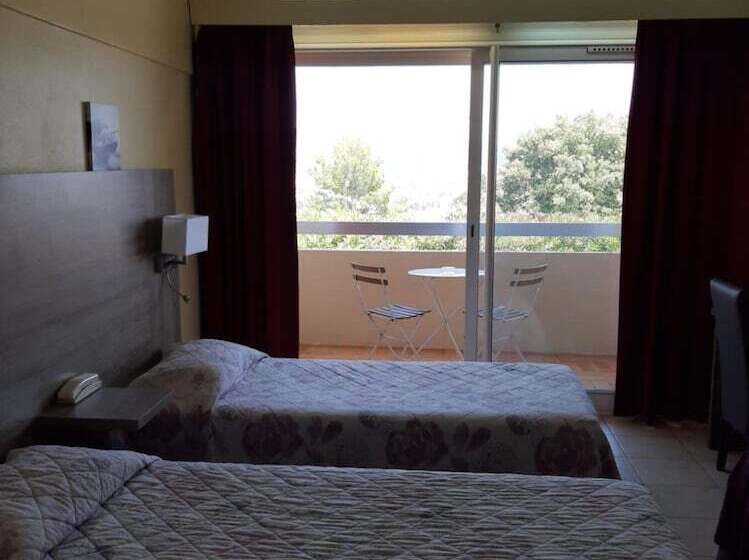 Logis Hotel Le Col De L Ange