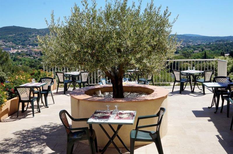 Logis Hotel Le Col De L Ange