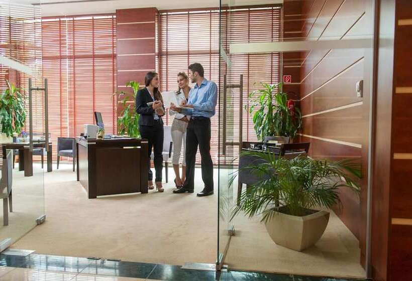 فندق Lycium Debrecen