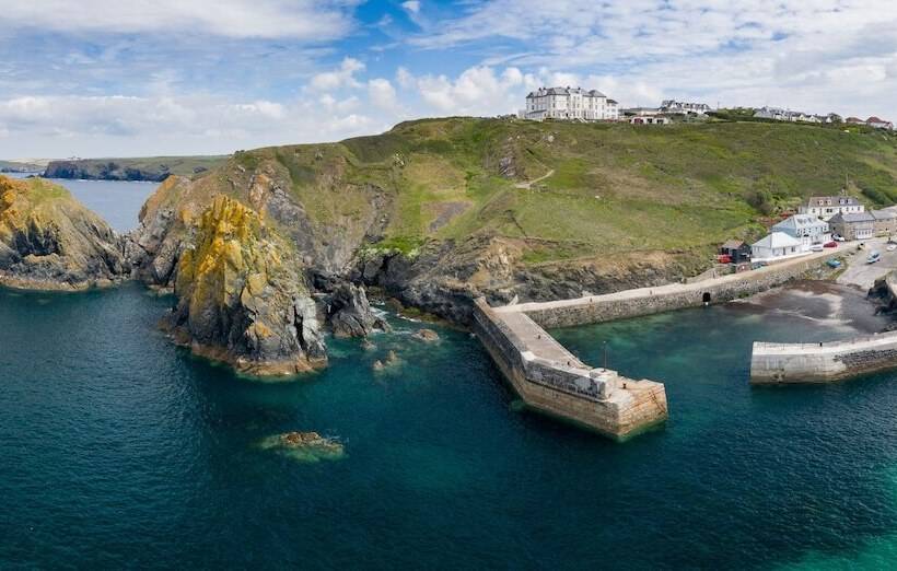 Mullion Cove Hotel & Spa