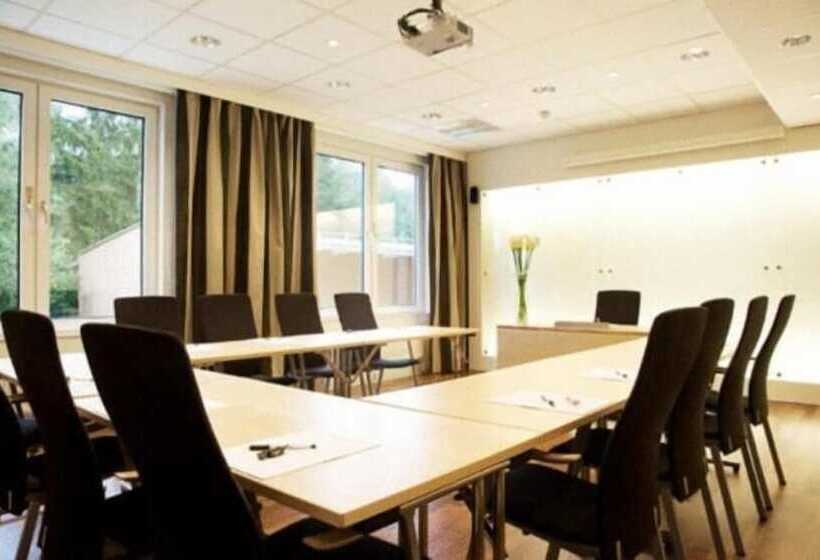 בית מלון כפרי Nova Park Conference