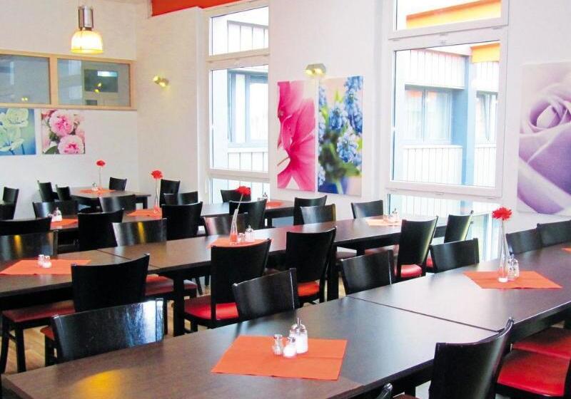 Orange Hotel Und Apartments