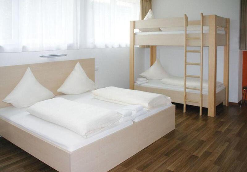 Orange Hotel Und Apartments