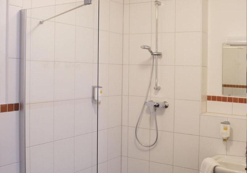 Orange Hotel Und Apartments