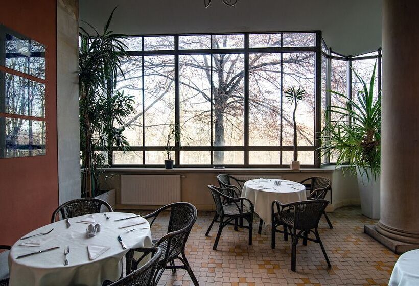 בית מלון כפרי Pałac Paulinum