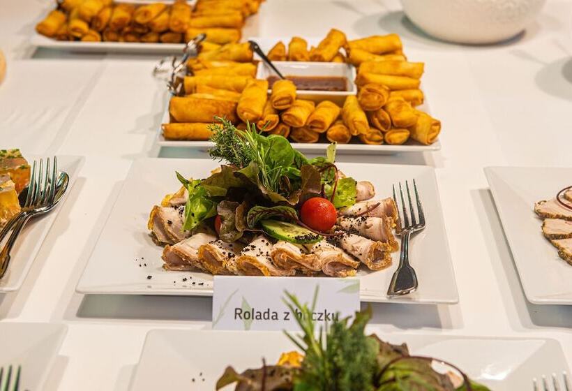 בית מלון כפרי Pałac Paulinum