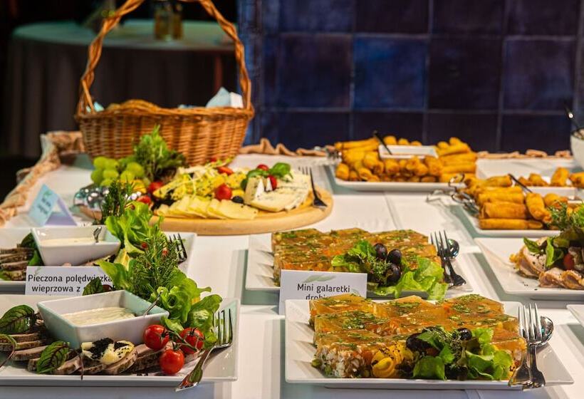 בית מלון כפרי Pałac Paulinum