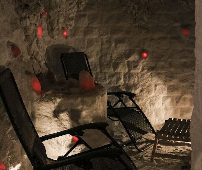 בית מלון כפרי Pałac Paulinum