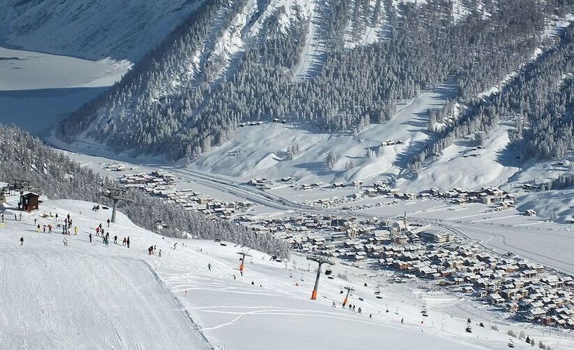 هتل Paradise Lodge