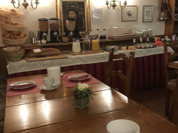 בית מלון כפרי Petit Helvetia Budget