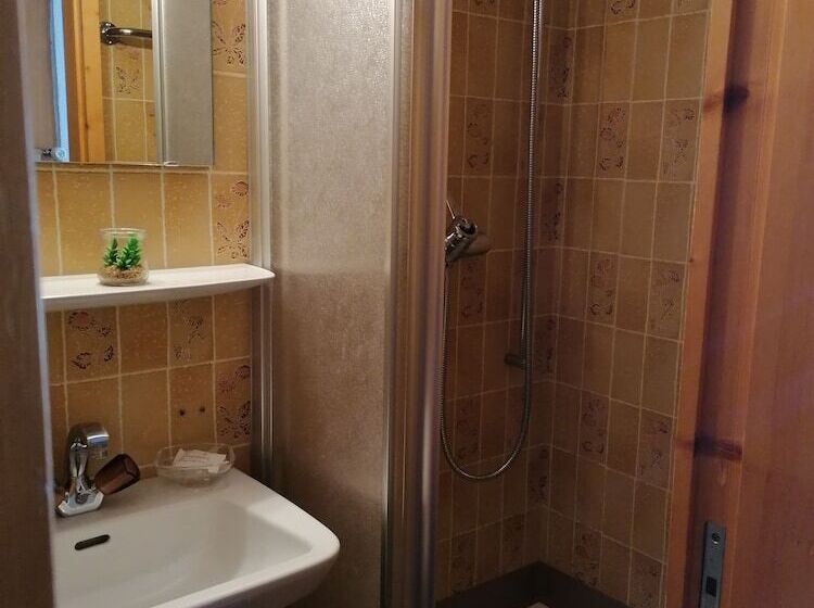 בית מלון כפרי Petit Helvetia Budget