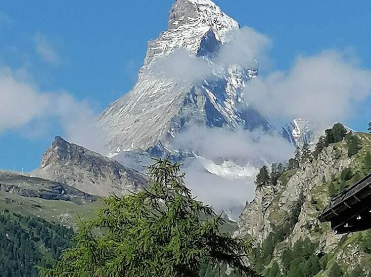 בית מלון כפרי Petit Helvetia Budget