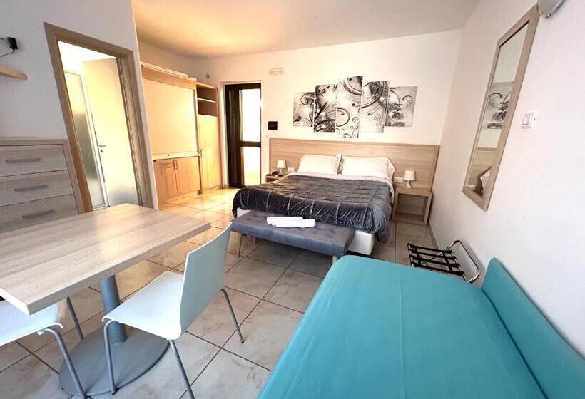 Отель Resort Park Village