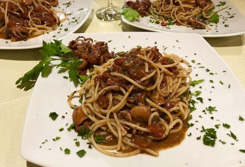 Отель Resort Park Village