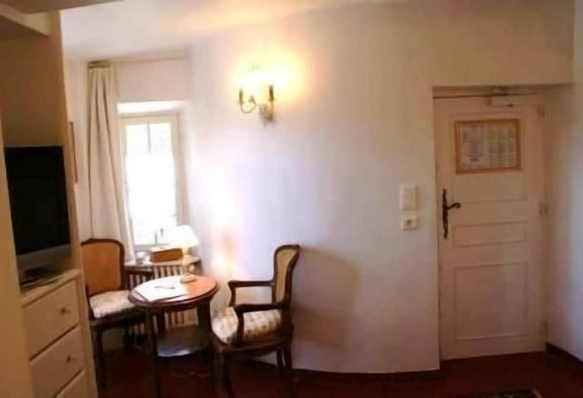 ホテル Restaurant Le Moulin De La Camandoule