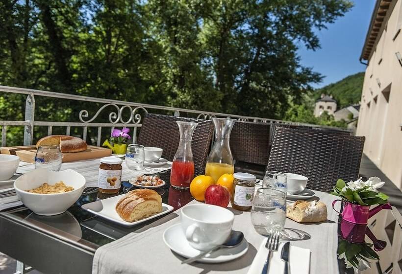 فندق Hôtel Restaurant Les 2 Rives   Logis Hôtels