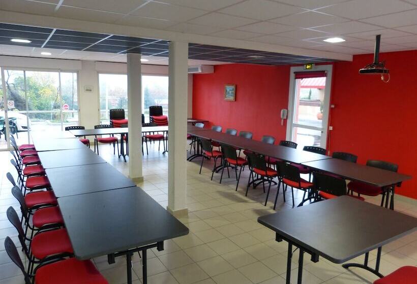 호텔 Restaurant Les Chataigniers