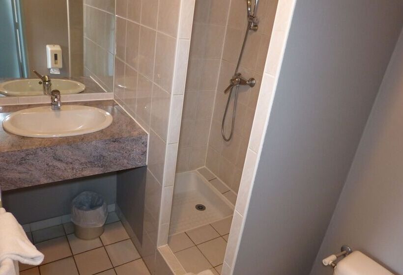 Отель Restaurant Les Chataigniers