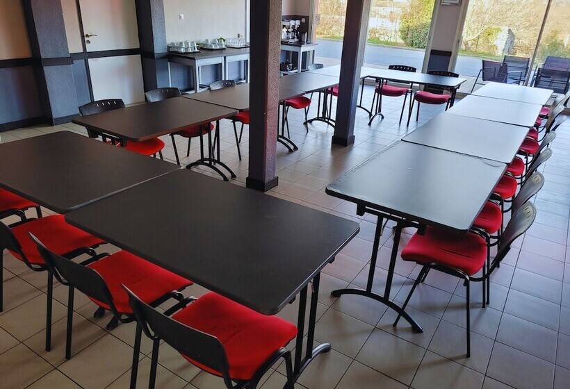 Отель Restaurant Les Chataigniers