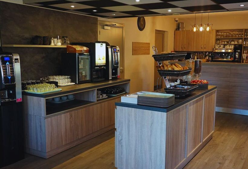 호텔 Restaurant Les Chataigniers