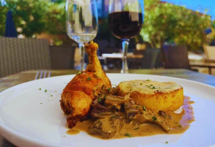 호텔 Restaurant Les Chataigniers