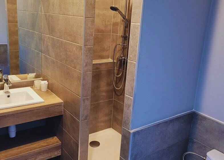 호텔 Restaurant Les Chataigniers