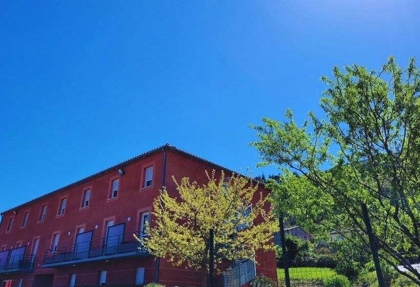 호텔 Restaurant Les Chataigniers