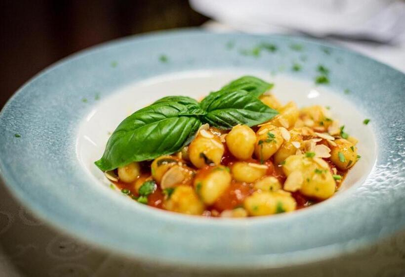 호텔 Riva Del Sole