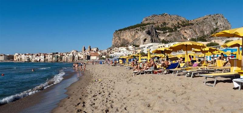 호텔 Riva Del Sole