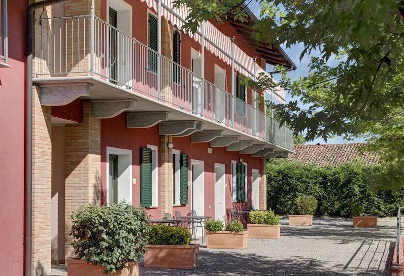 Отель Santamaria Langhe