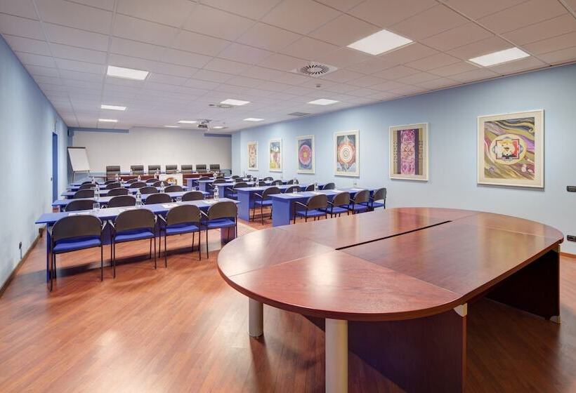 Отель Santamaria Langhe