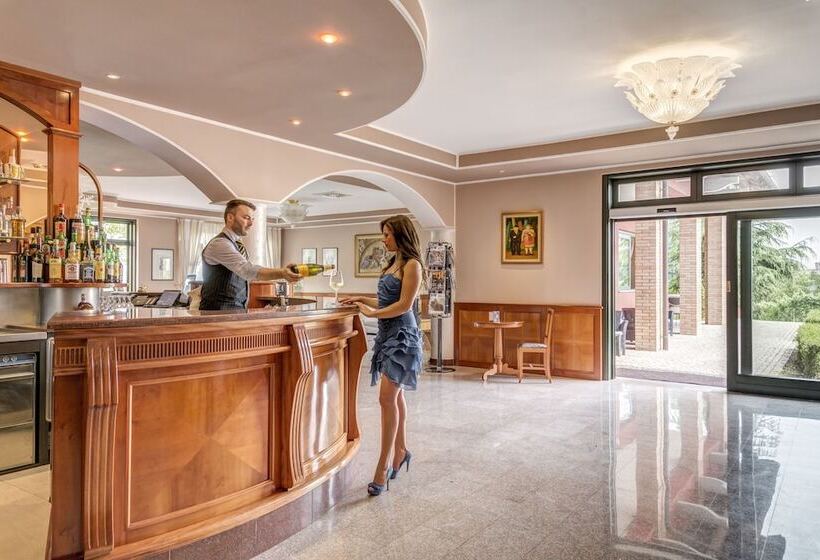 酒店 Santamaria Langhe