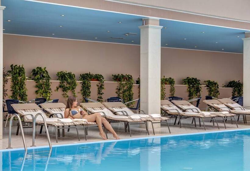 Отель Santamaria Langhe