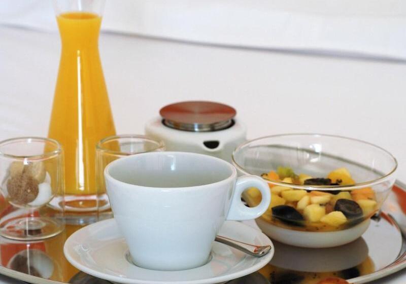 Отель Spa Genovese