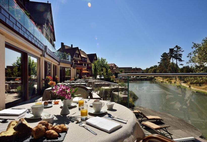 ホテル Spa Restaurant Domaine Du Moulin